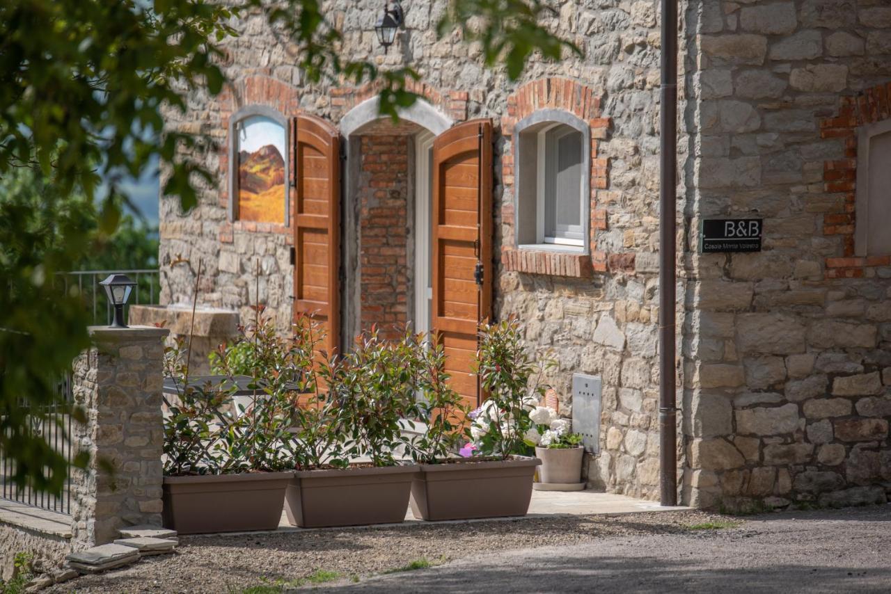 Bebbio Casale Monte Valestra Bed & Breakfast エクステリア 写真