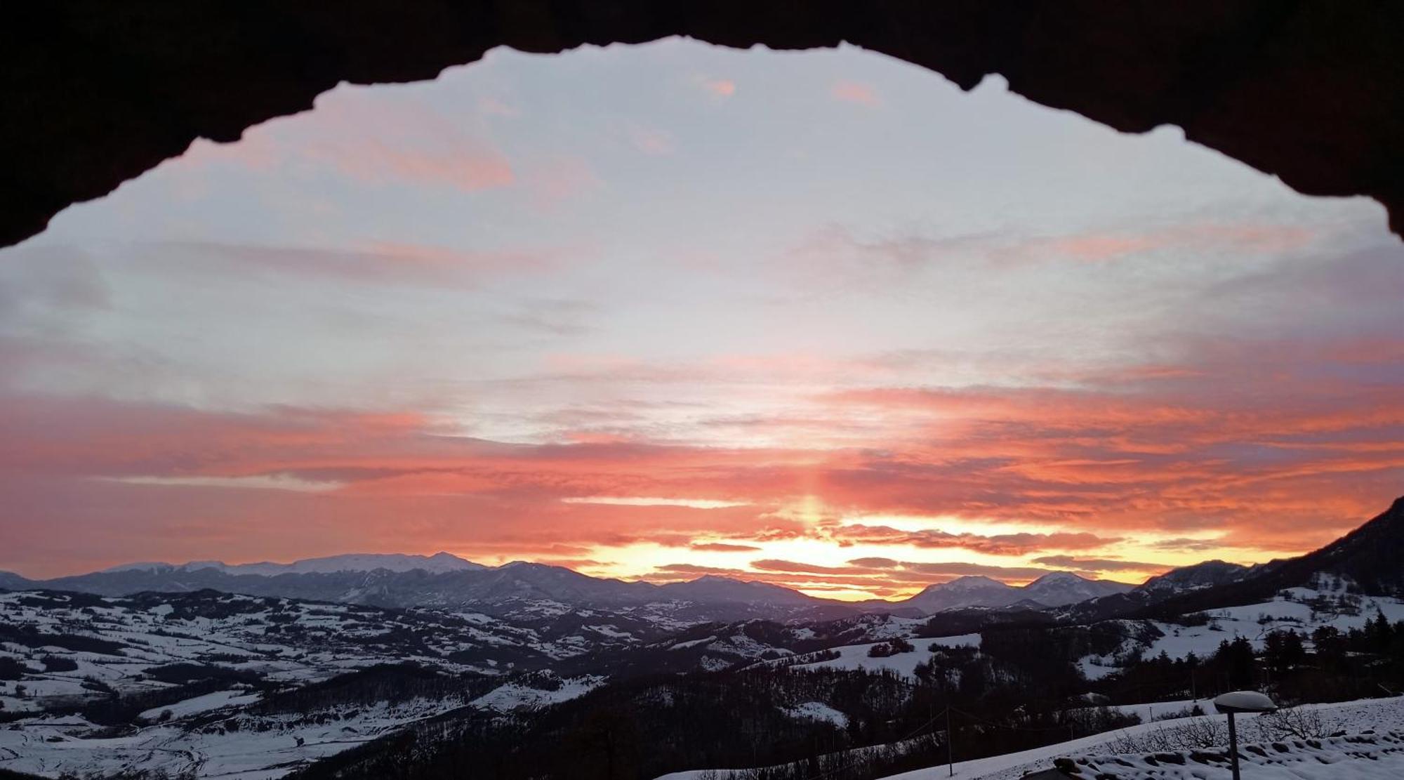 Bebbio Casale Monte Valestra Bed & Breakfast 部屋 写真